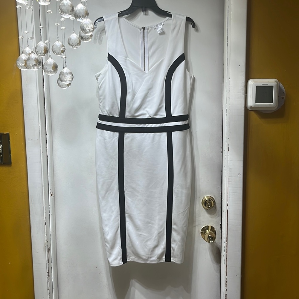 NWOT Venus dress - Picture 1 of 4